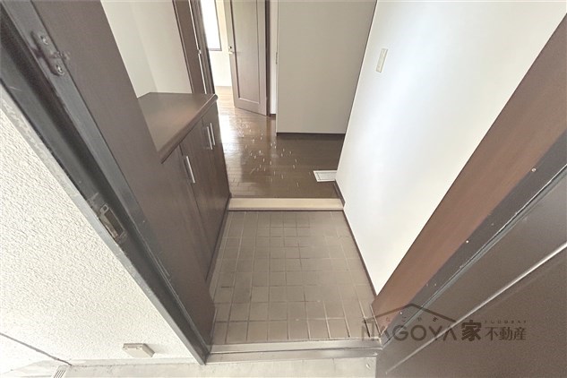 パークノヴァ上社北 玄関