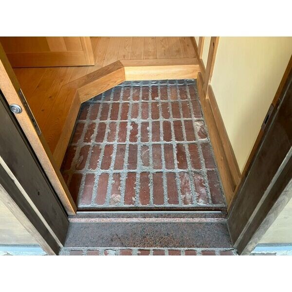 千種区赤坂町2-56貸家 玄関