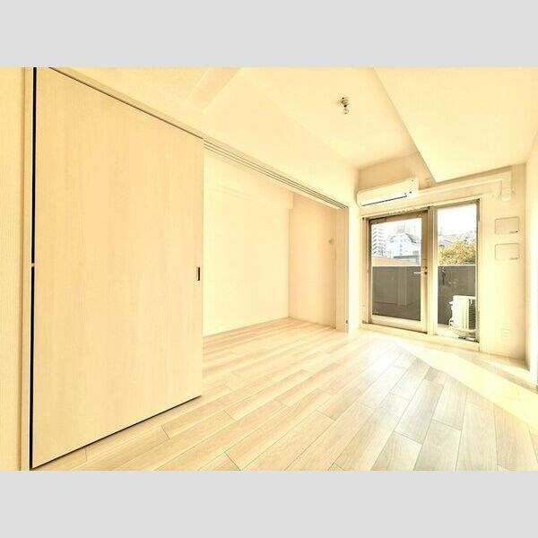 エスリード ザ・レガリア新栄ALTAIER リビング