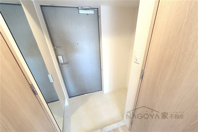 エスリード志賀本通ザ・フロント 玄関