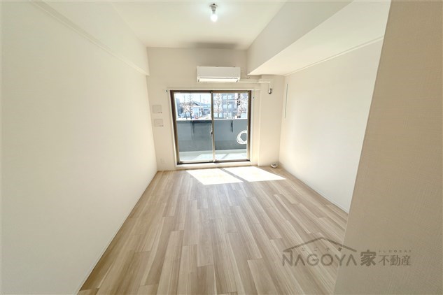 エスリード志賀本通ザ・フロント リビング