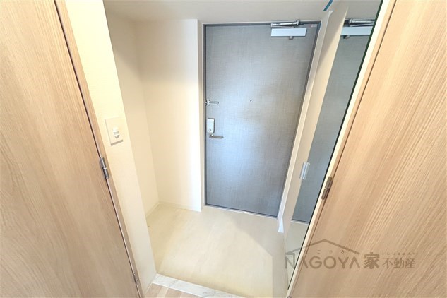 エスリード志賀本通ザ・フロント 玄関