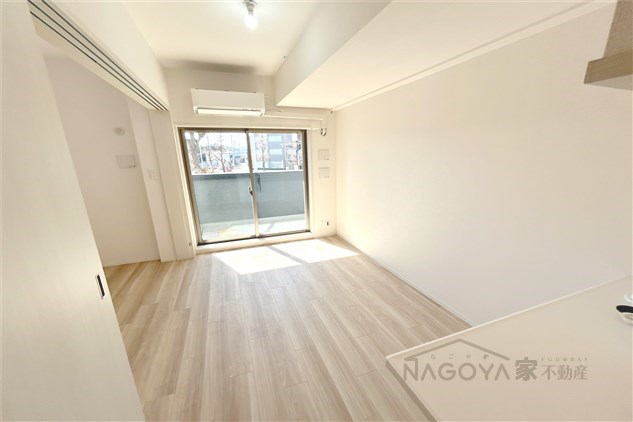 エスリード志賀本通ザ・フロント リビング