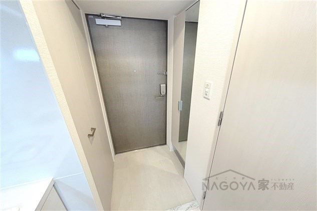 エスリード志賀本通ザ・フロント 玄関