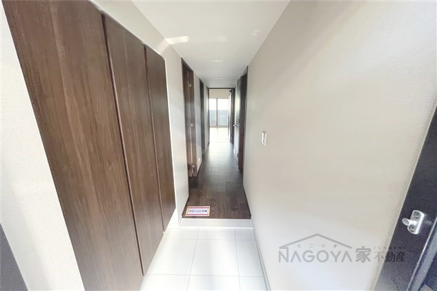 プレサンスグラン名城公園 玄関