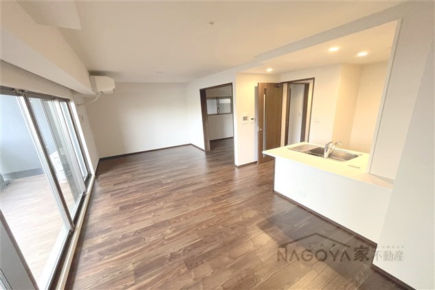 プレサンスグラン名城公園 リビング