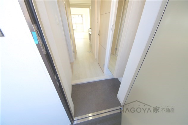 プロセルム上坂 玄関