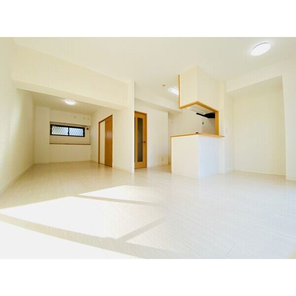 コンソラトゥール リビング