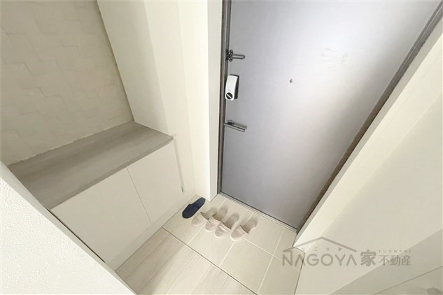 quador noie 今池 玄関