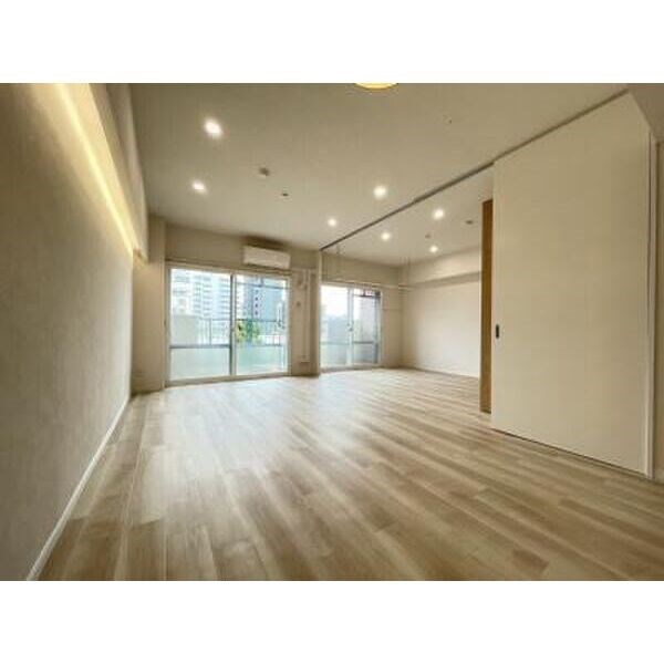 ライオンズマンション栄第2 リビング