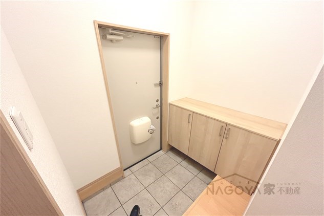 クラ平郷 D 玄関