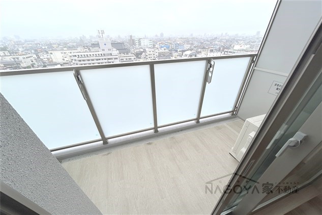 ディアレイシャス名古屋太閤通Ⅳ ベランダ