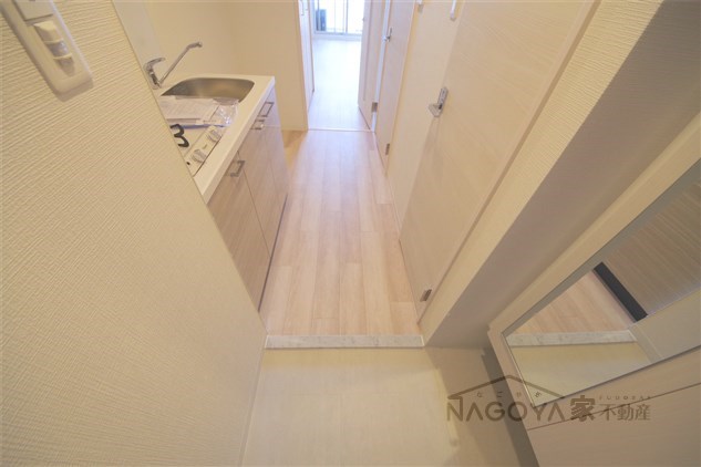 エスリード上前津ツヴァイテ 玄関