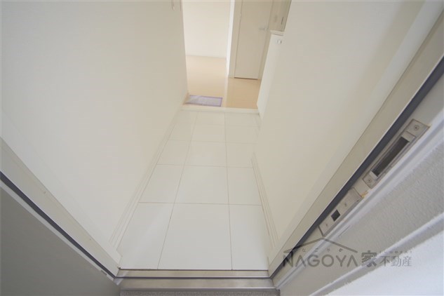 カスタリア伏見 玄関