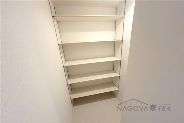 メイクスアート名駅WEST 玄関