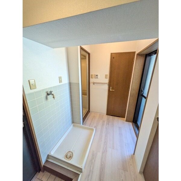 池下ヤママンビル 玄関