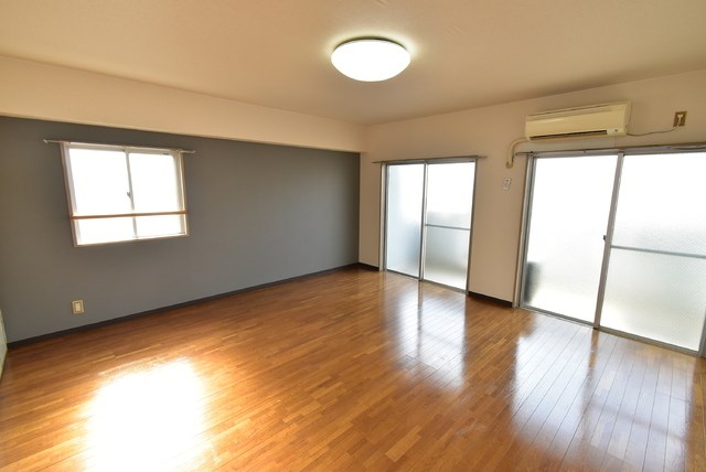 メゾン・ド・カルティエ リビング