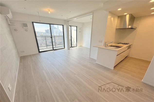 NAGOYA the TOWER リビング