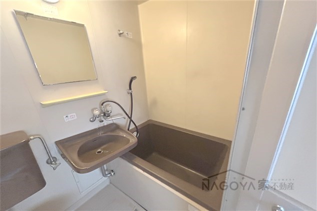 フォーヴル代官 風呂画像