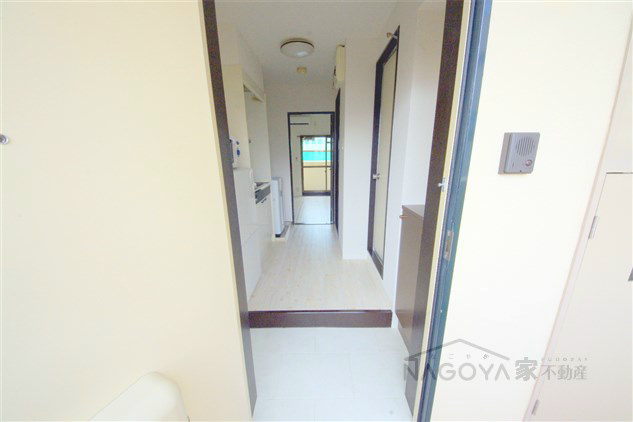 グリーンヒルズ千種 玄関