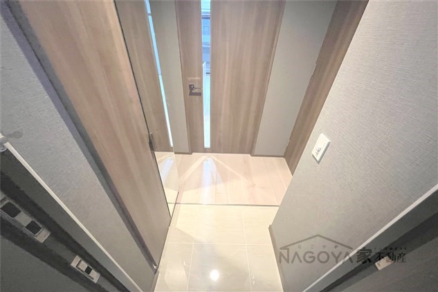 メイクスアート新栄Ⅲ 玄関