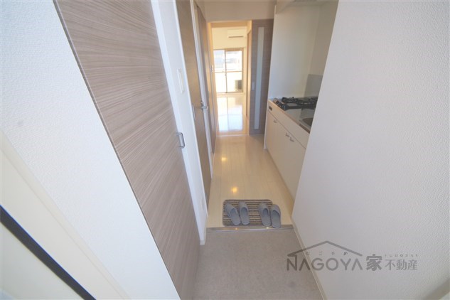 ArtizA東別院 玄関