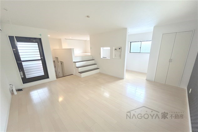 PRIMAVERA　WEST リビング