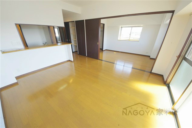 Ｈｉｌｌ　Ｐａｌａｃｅ　ＩＫＡＩ リビング