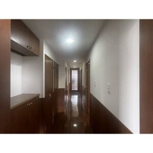 名駅アイリス弐番館 玄関