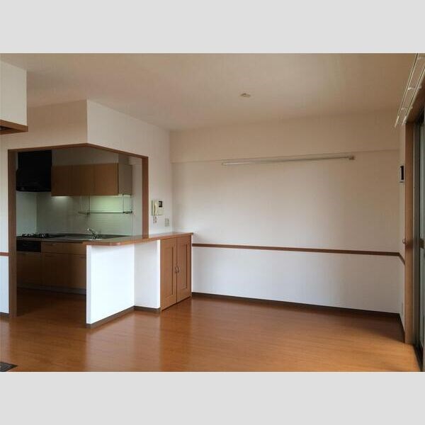 パルタマレ神宮 リビング