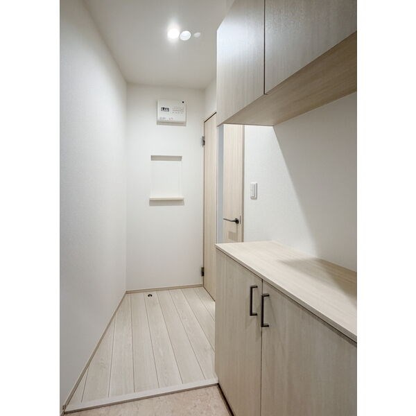 the GARDEN 金山 玄関