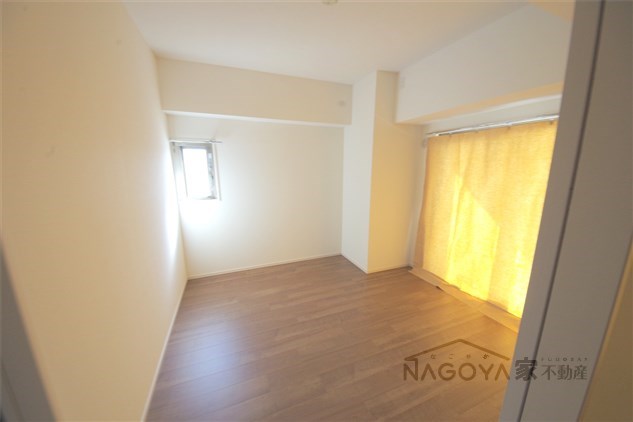 RESIDENCE　KIKUZAKA ベッドルーム