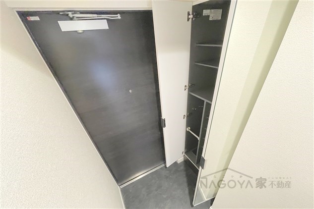 プレサンスジェネ新栄町駅前葵 玄関