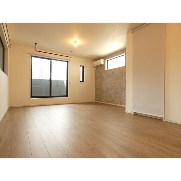 北区柳原一丁目戸建 リビング