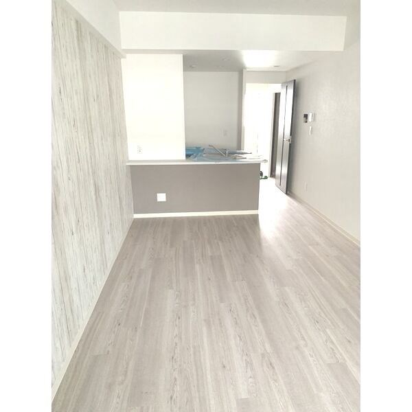 GRANDUKE千代田regaria 玄関