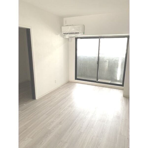 GRANDUKE千代田regaria ベランダ