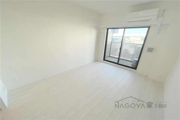 S-RESIDENCE堀田beaute リビング