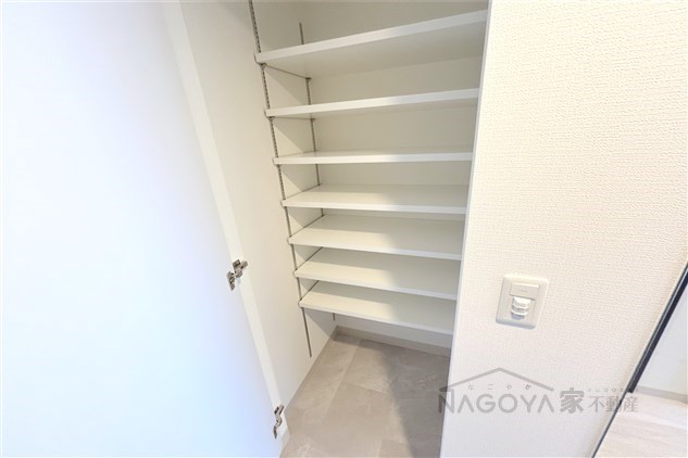 エステムコート名古屋TWIN EAST 玄関