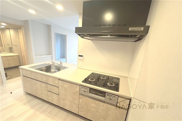 レーベン名古屋松重町　GRAND　AUBE キッチン