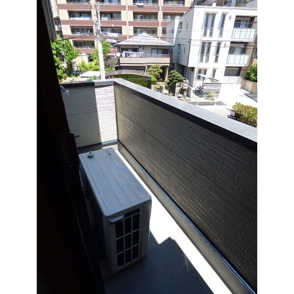 メゾン伊勢山 ベランダ