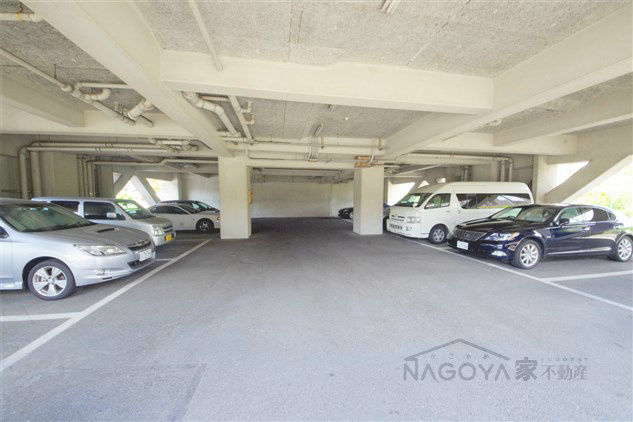 ISM徳川RESIDENCE 駐車場