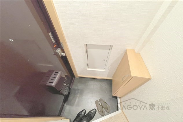 桜通サンダイマンション 玄関