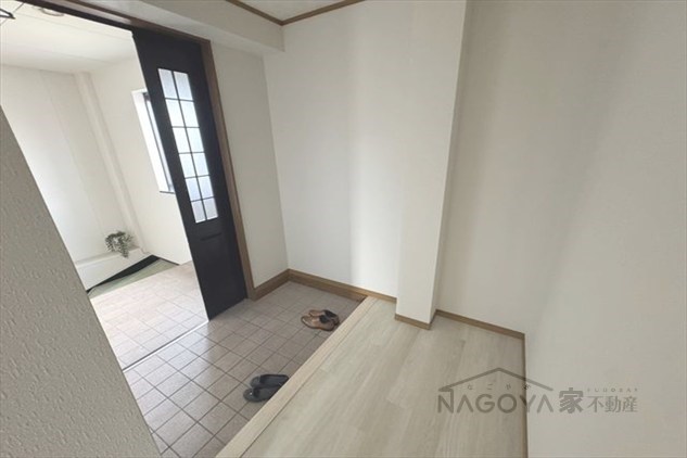No.ビル 玄関