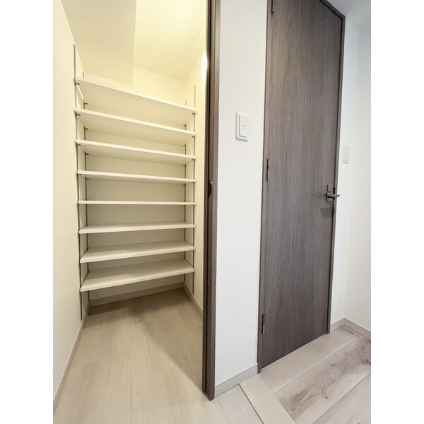 S-RESIDENCE高岳clarity 玄関
