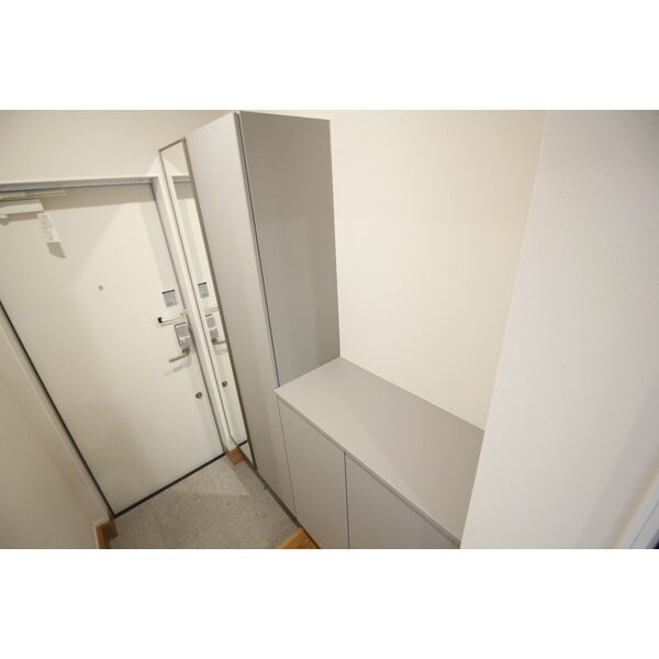 WELLNEST ROOM名駅南B棟 玄関