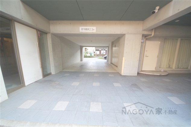 ＩＺ－Ｒｅｓｉｄｅｎｃｅ 駐車場