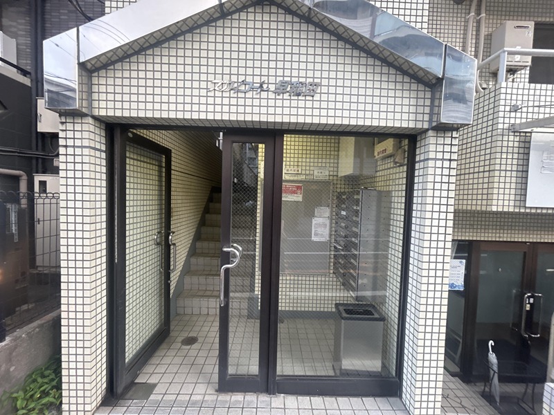 東京都新宿区早稲田鶴巻町 エントランス
