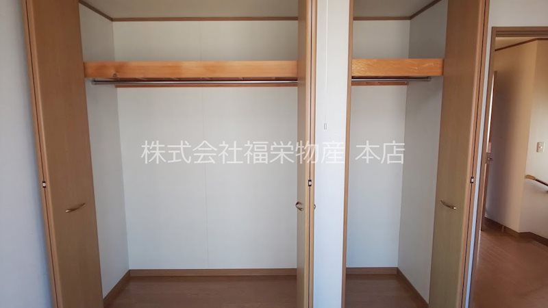 神明貸家 収納