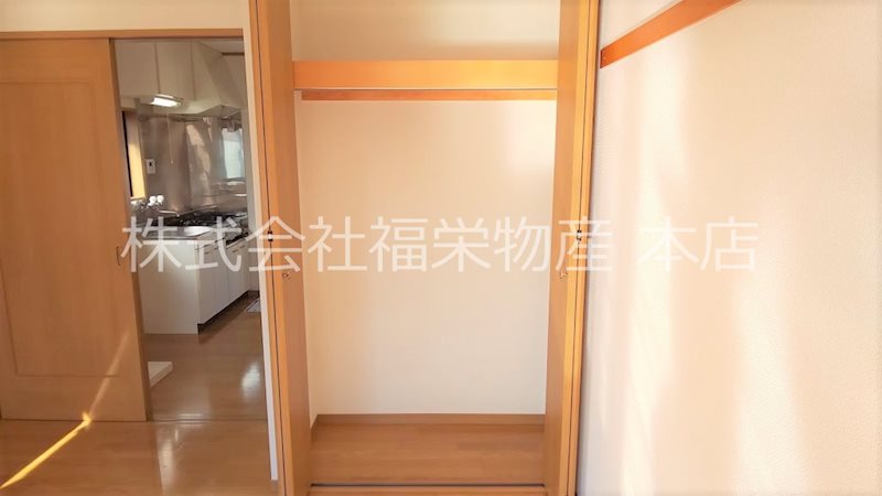 コーポアザレア    収納