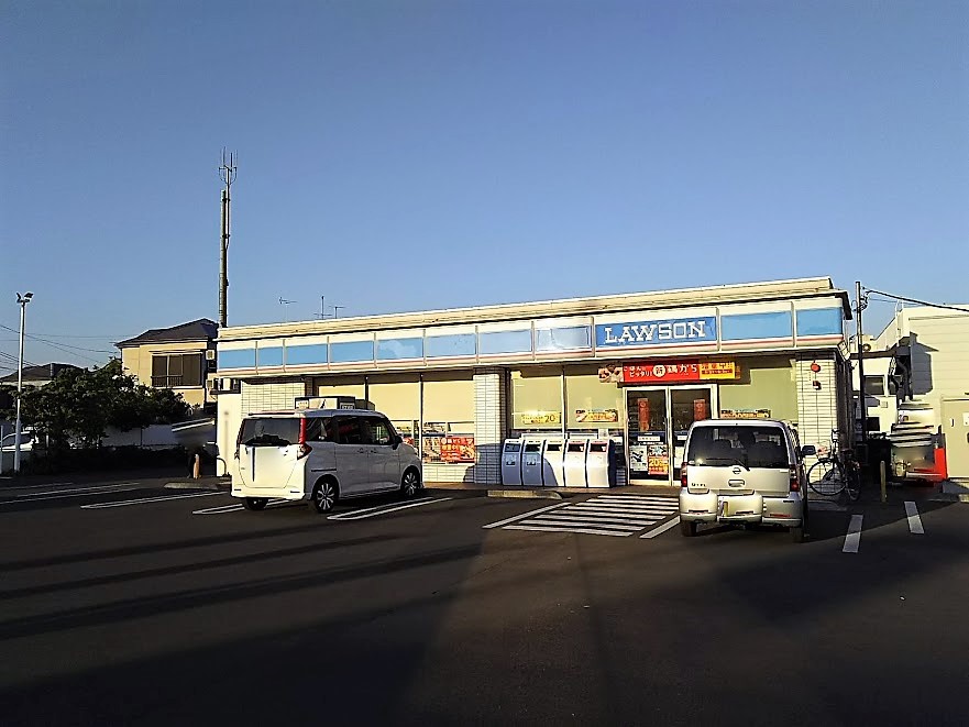 サンライズ東大和    コンビニ